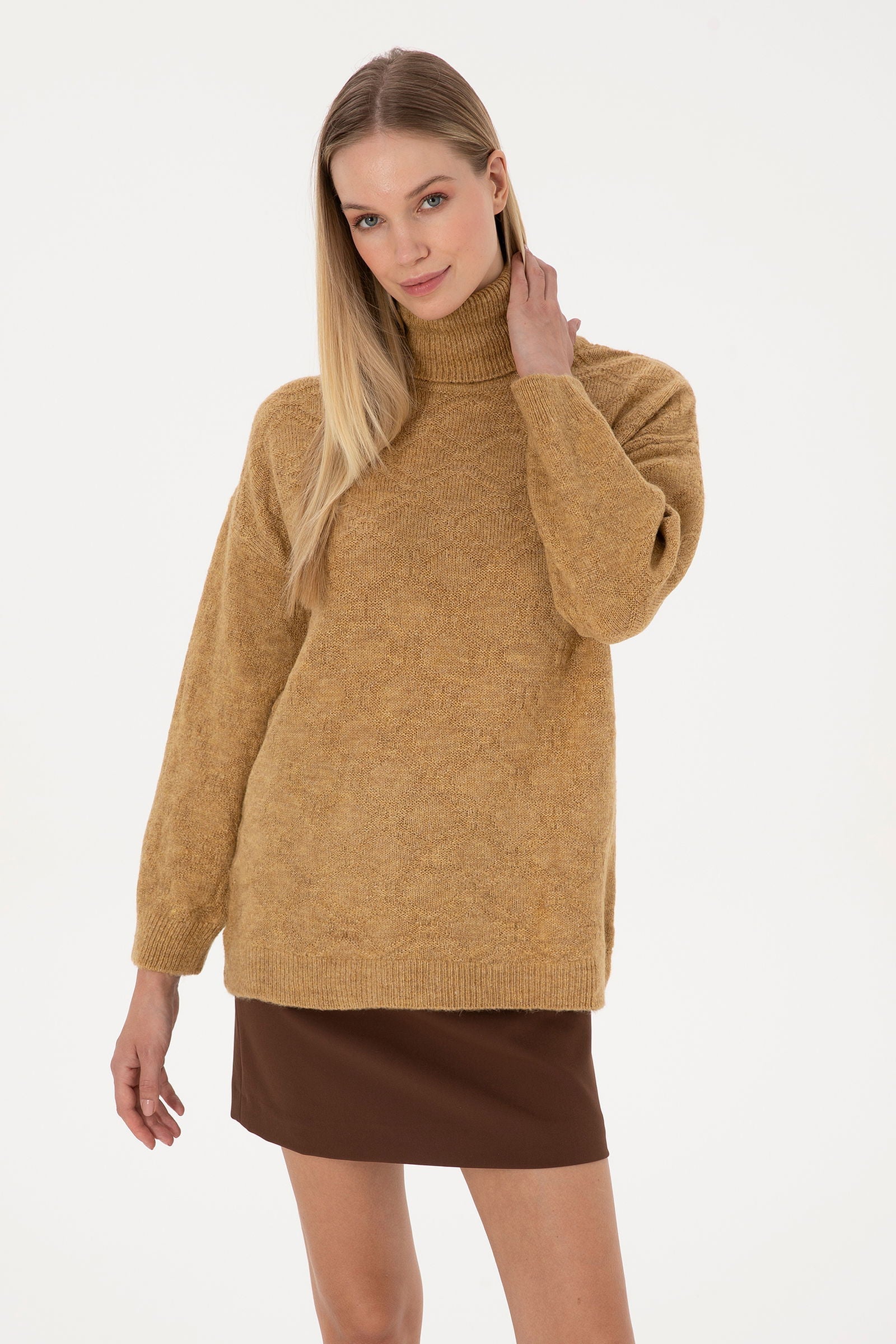 PULL FEMMEE FILES Oil