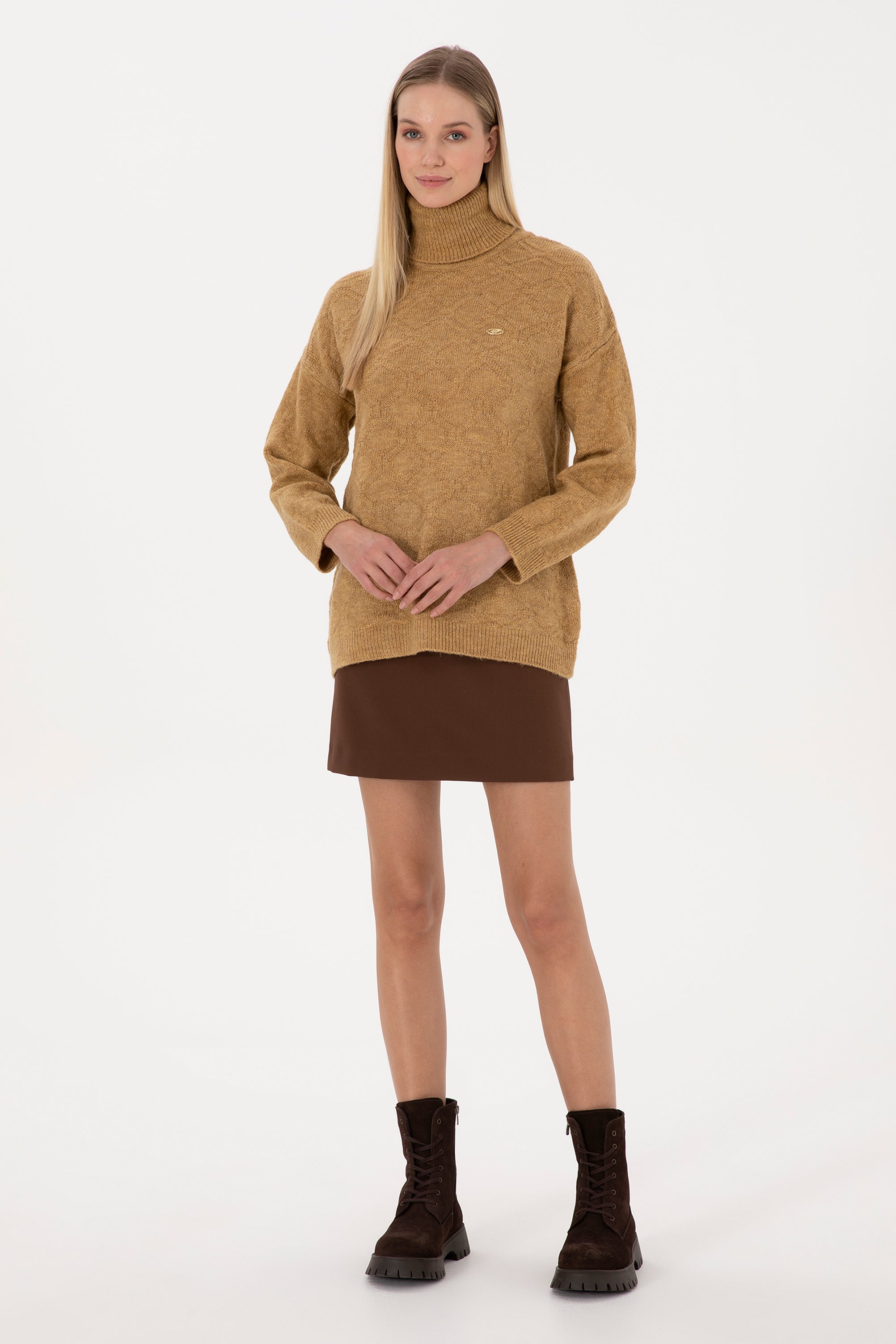 PULL FEMMEE FILES Oil