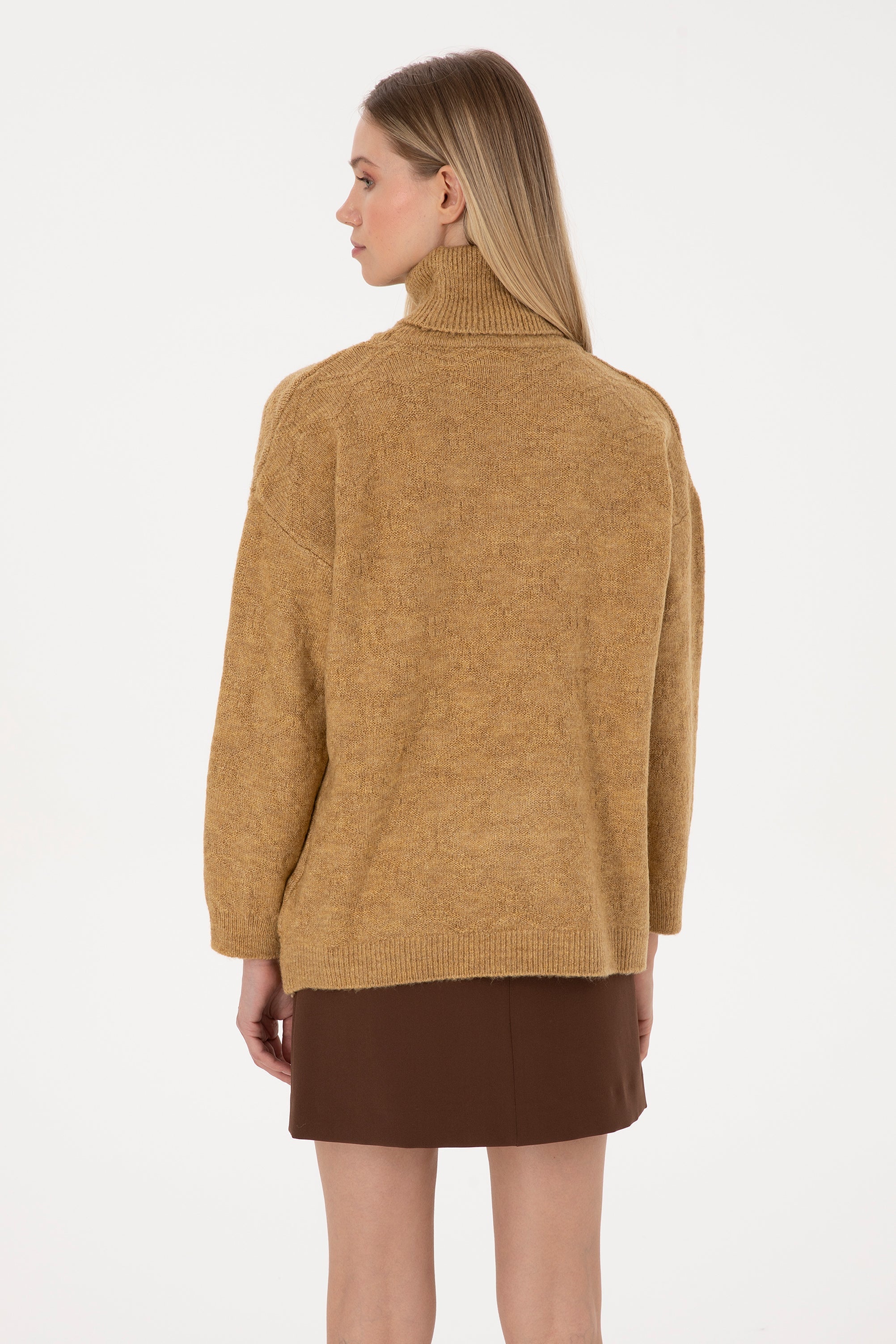 PULL FEMMEE FILES Oil
